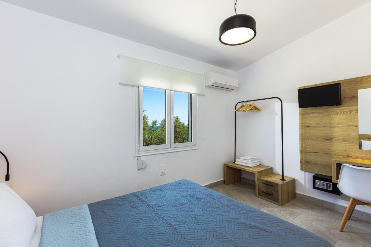 Gramvella Resort Аделианос Кампос Екстериор снимка