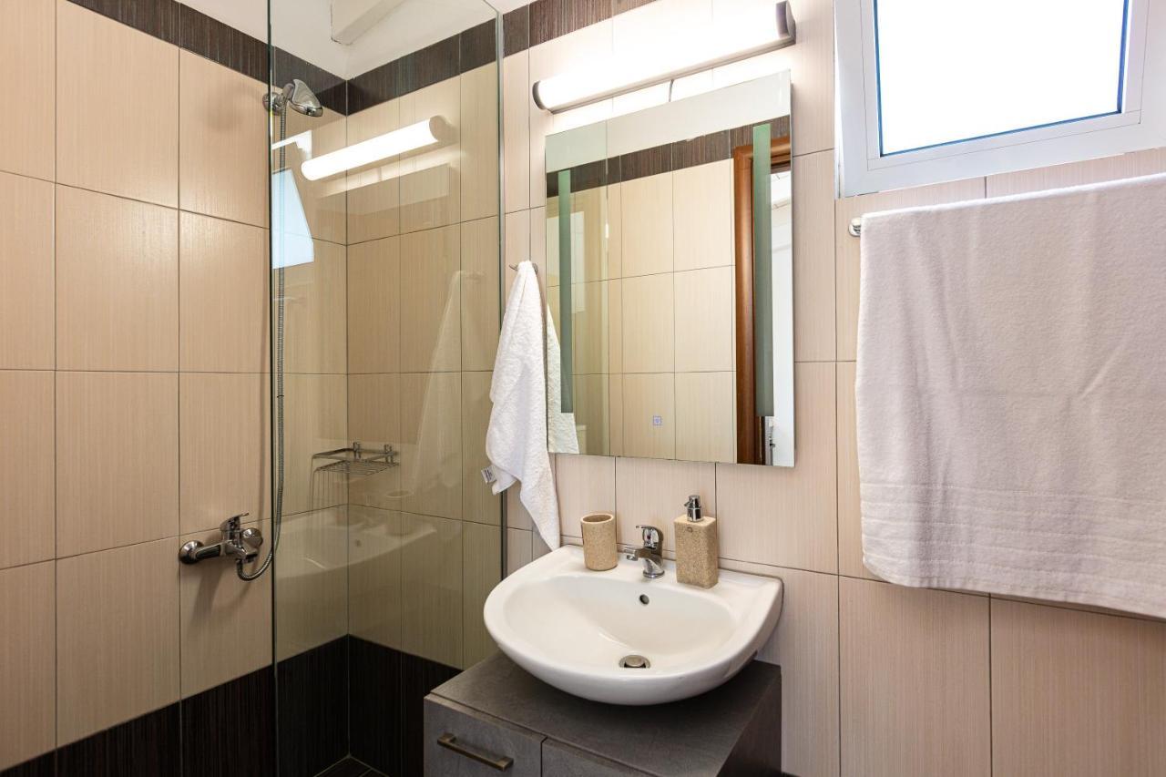 Gramvella Resort Аделианос Кампос Екстериор снимка