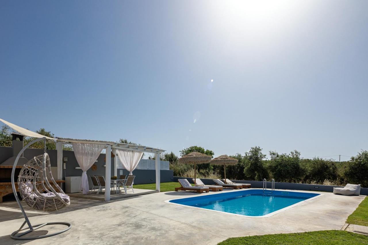 Gramvella Resort Аделианос Кампос Екстериор снимка